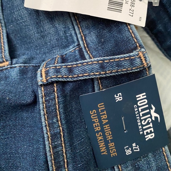 Hollister High Rise Super Skinny Jeans - Picture 2 of 3